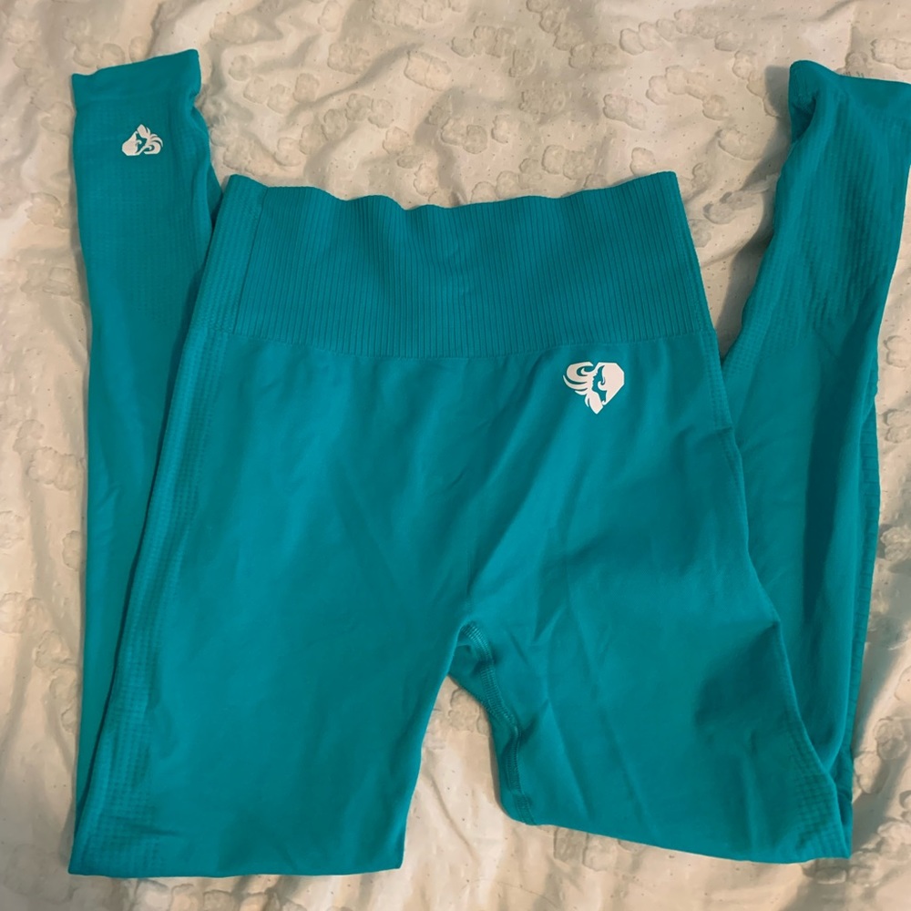 Teal Woman’s Best leggings